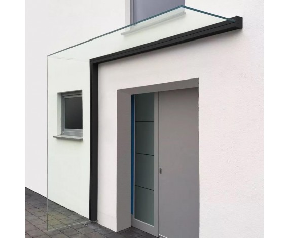 Montiertes Vordach mit Seitenwindschutz in schwarz